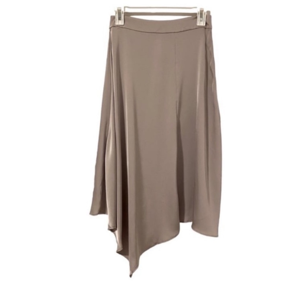 Lattelier Women’s Asymmetric Flared Skirt in Warm Gray Size Small NWT